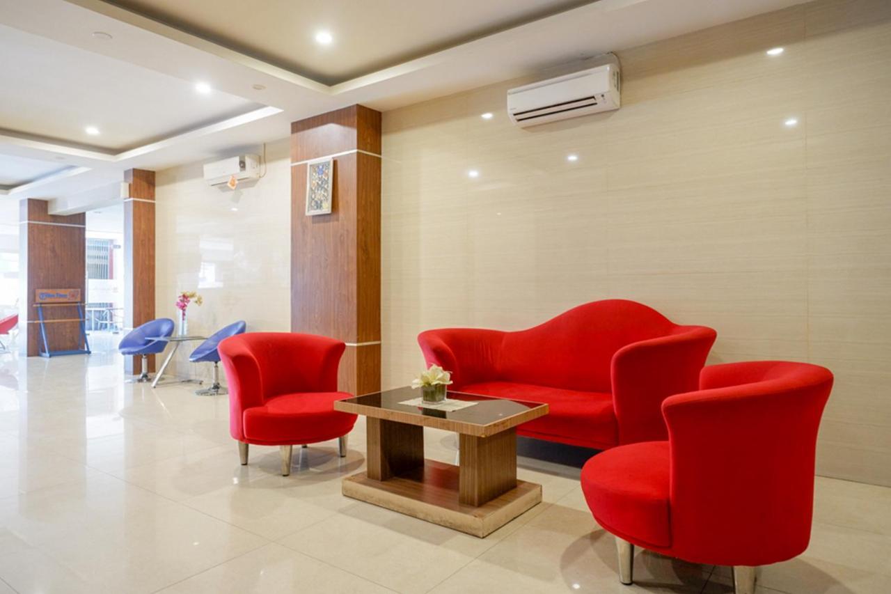 Reddoorz Plus At Grand Pacifik Hotel Makassar Exteriör bild