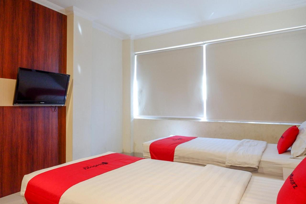 Reddoorz Plus At Grand Pacifik Hotel Makassar Exteriör bild